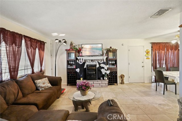 MLS #SR25180360 image #3