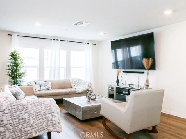 MLS #SR25180569 image #10