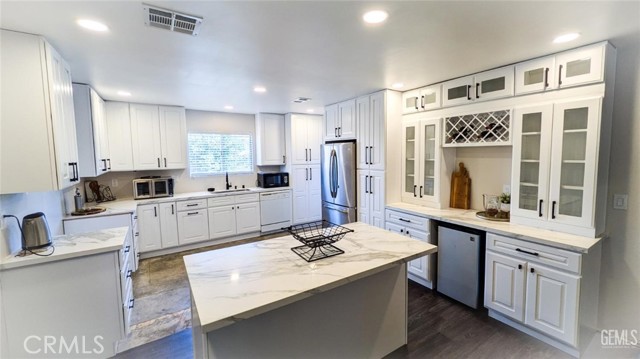 MLS #SR25180691 image #2