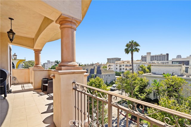 MLS #SR25181328 image #1