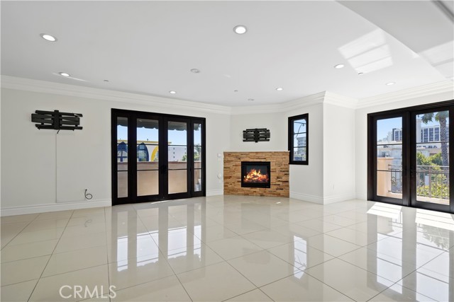 MLS #SR25181328 image #11