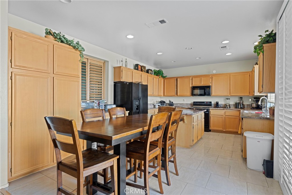 MLS #SR25181937 image #7