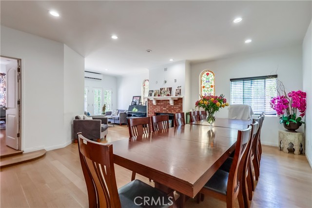 MLS #SR25182864 image #3