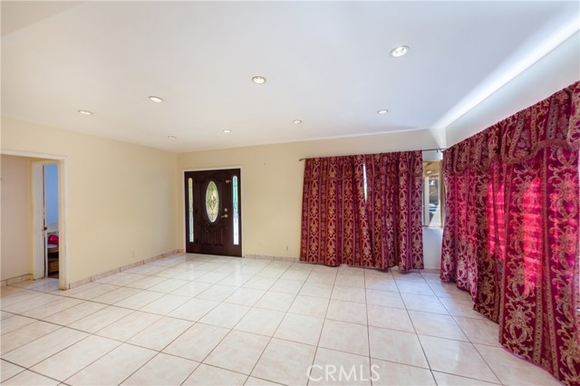 MLS #SR25183261 image #2