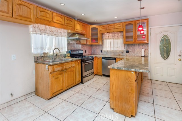 MLS #SR25183261 image #4