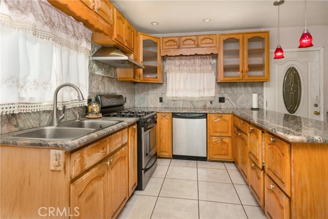 MLS #SR25183261 image #5