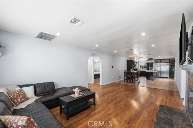 MLS #SR25183460 image #3