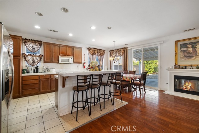 MLS #SR25183608 image #3