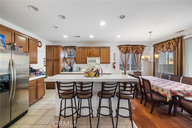 MLS #SR25183608 image #5