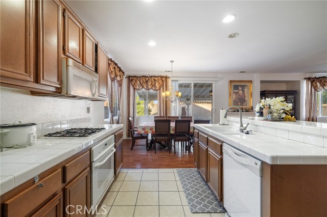 MLS #SR25183608 image #6