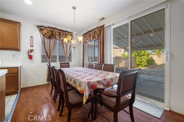 MLS #SR25183608 image #9