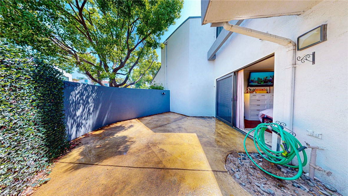 MLS #SR25183659 image #1