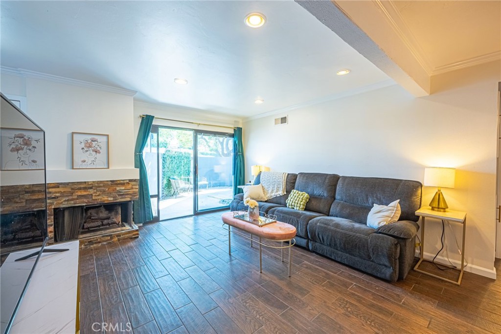 MLS #SR25183659 image #12