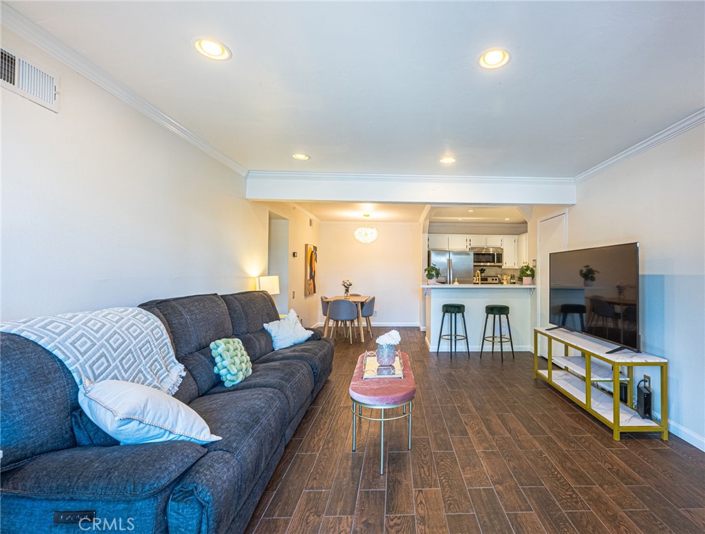 MLS #SR25183659 image #13