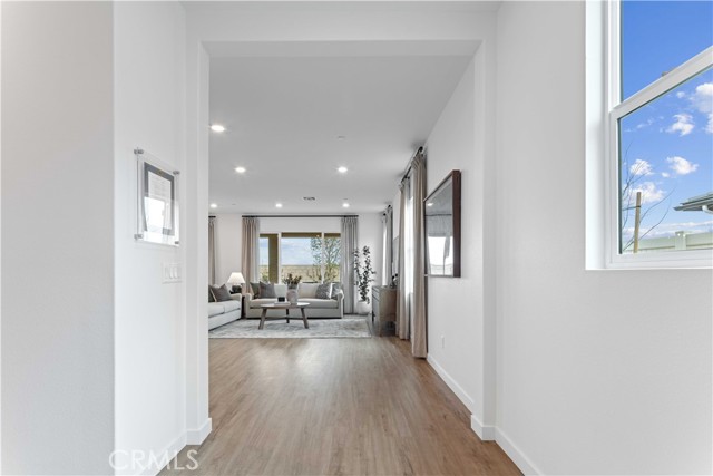 MLS #SR25183906 image #1