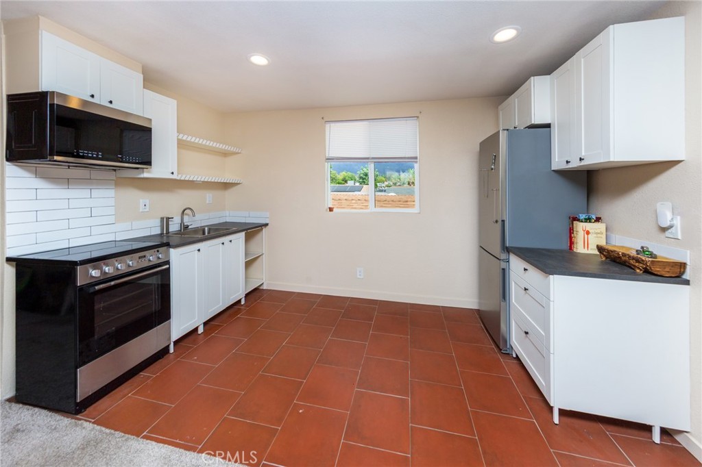 MLS #SR25184816 image #11