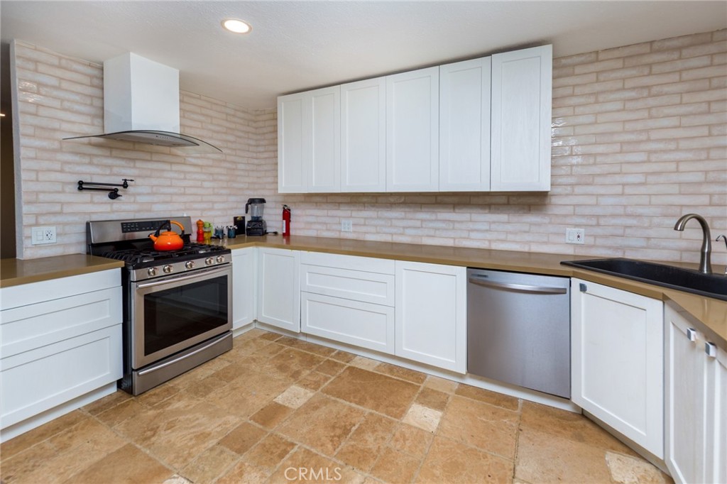 MLS #SR25184816 image #5