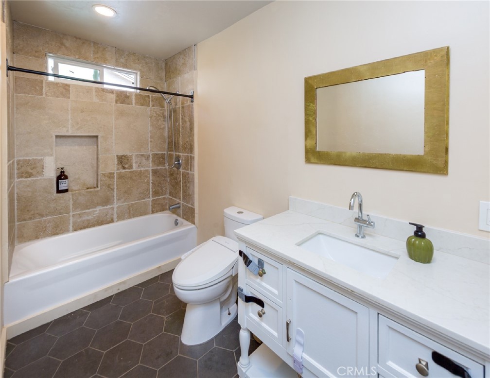 MLS #SR25184816 image #9