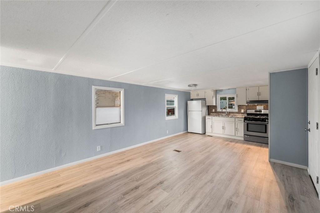 MLS #SR25184909 image #2