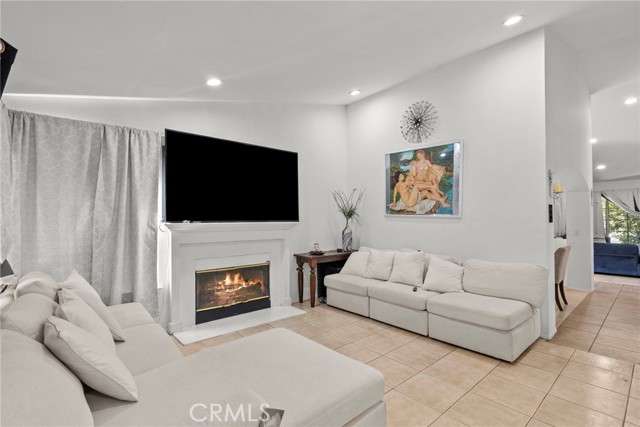 MLS #SR25184945 image #3