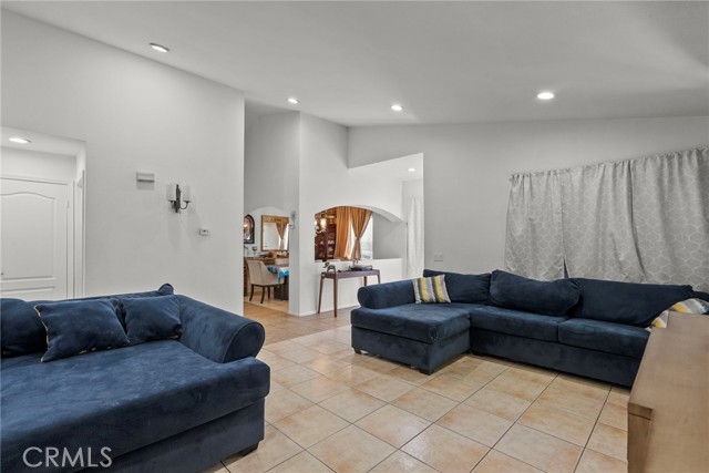 MLS #SR25184945 image #4