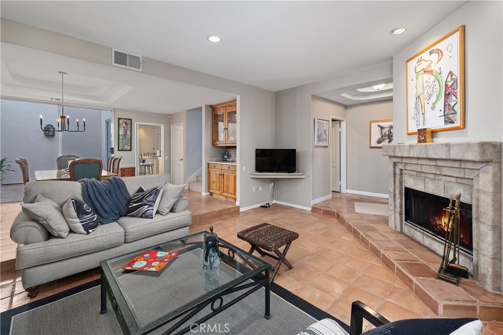 MLS #SR25185760 image #4