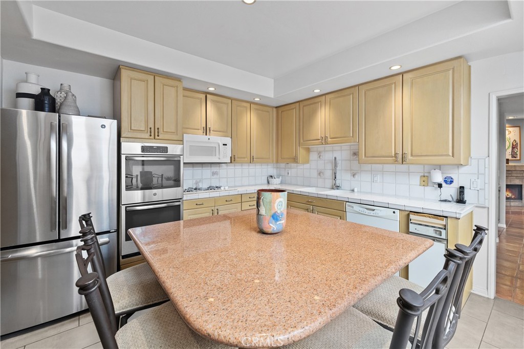 MLS #SR25185760 image #9