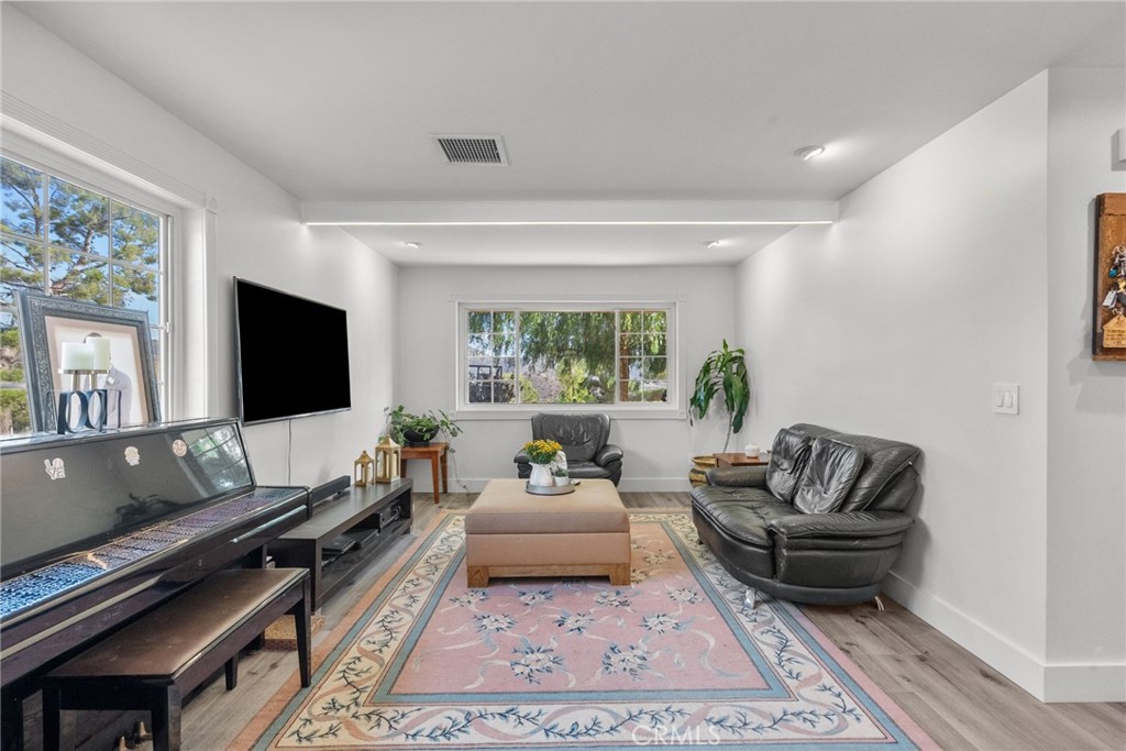 MLS #SR25185843 image #10