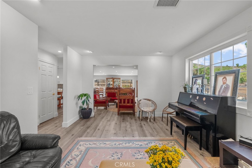 MLS #SR25185843 image #12