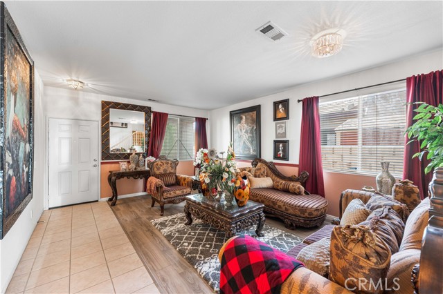 MLS #SR25186639 image #4