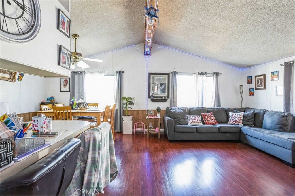 MLS #SR25186936 image #12