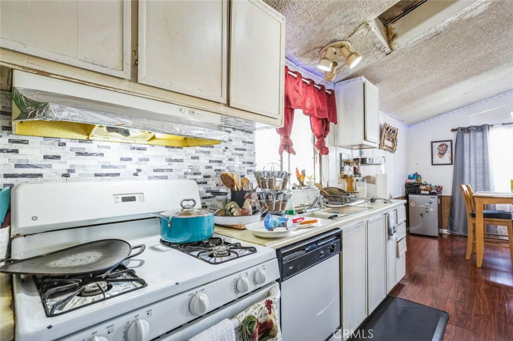 MLS #SR25186936 image #15