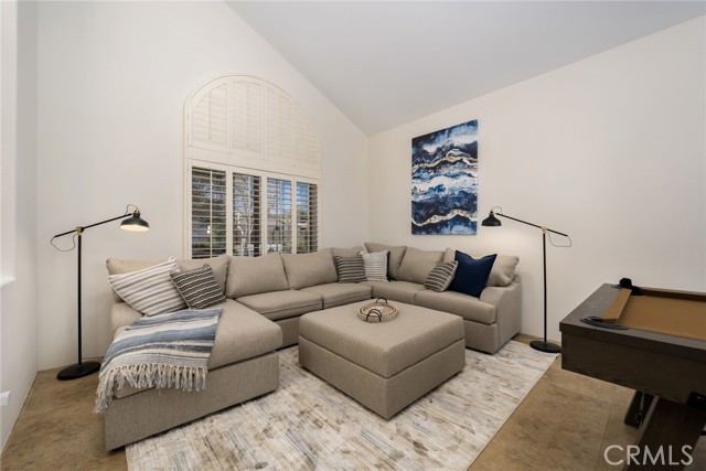 MLS #SR25187063 image #1