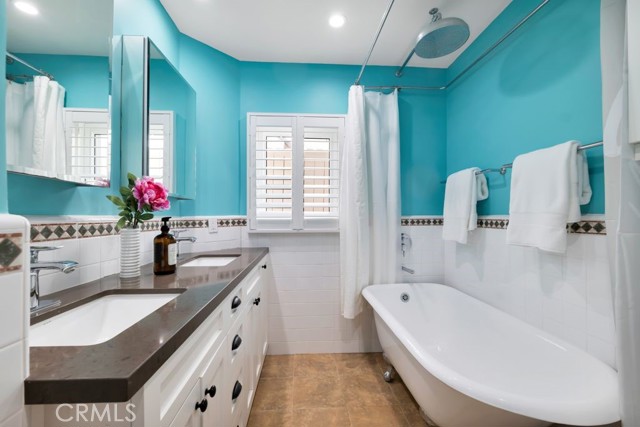 MLS #SR25187116 image #12