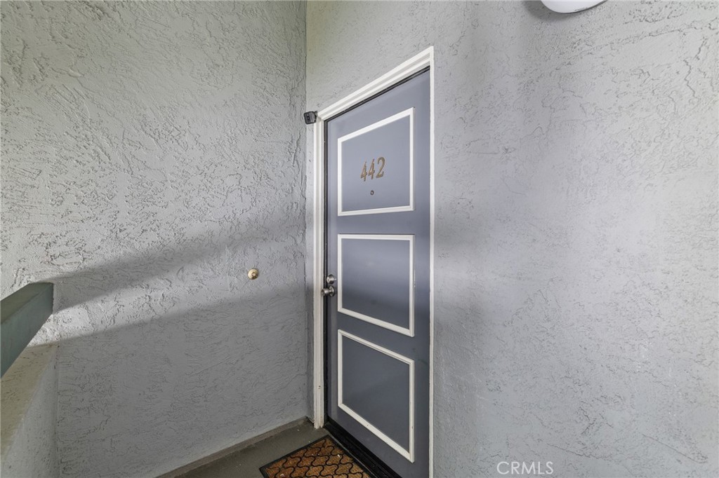 MLS #SR25187359 image #1