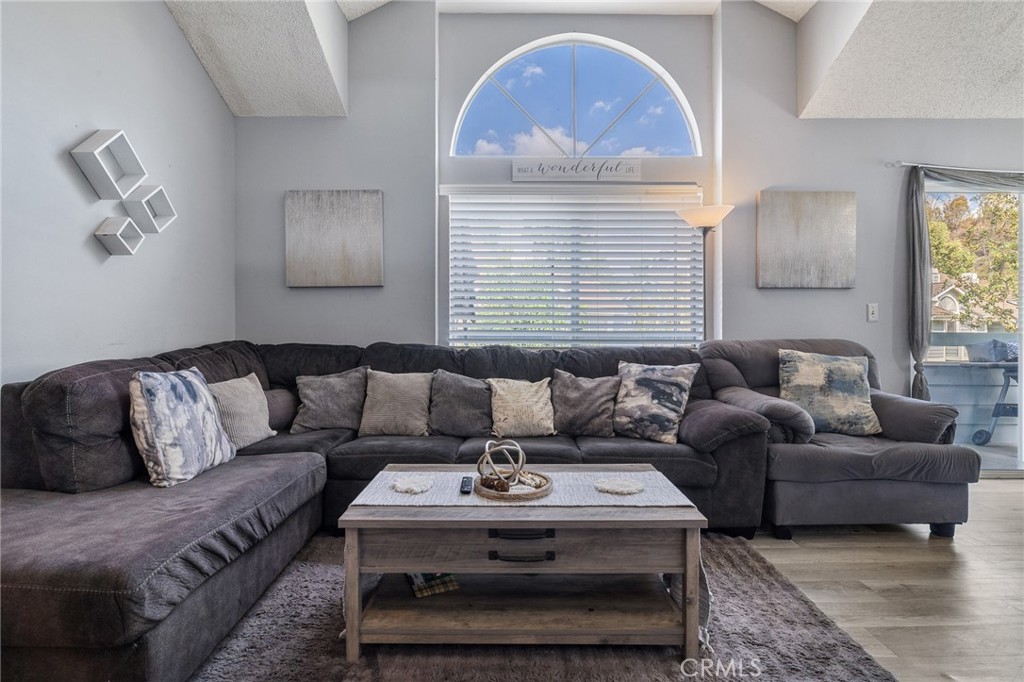 MLS #SR25187359 image #3