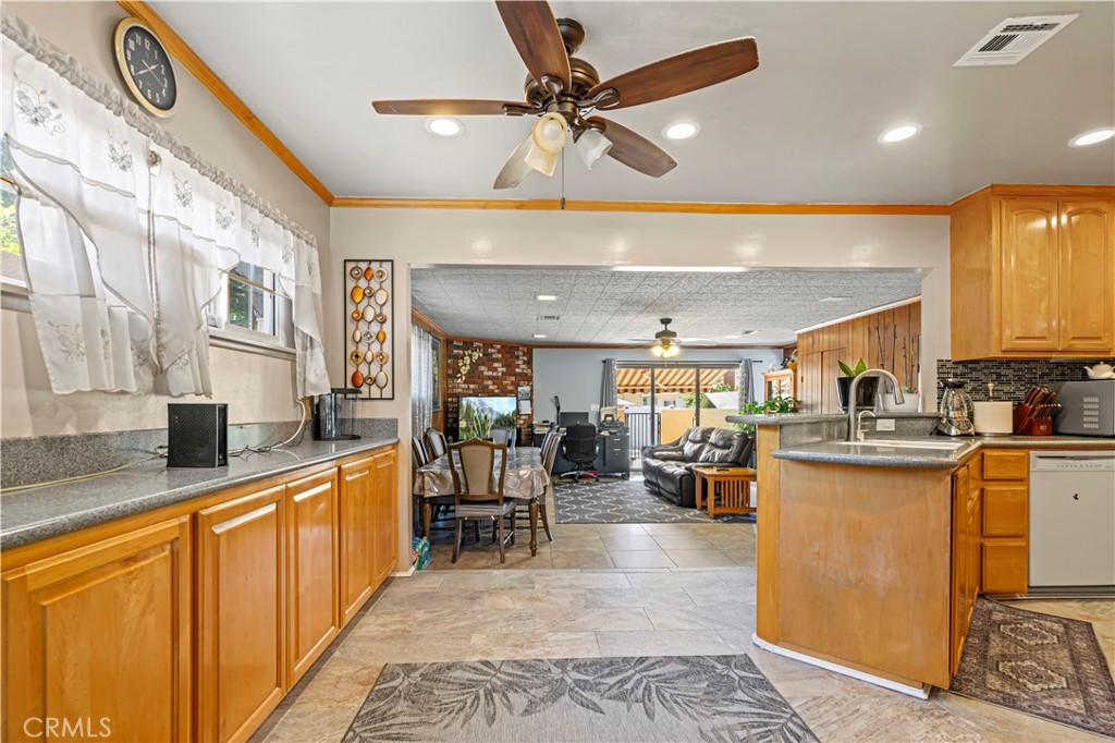 MLS #SR25188102 image #10