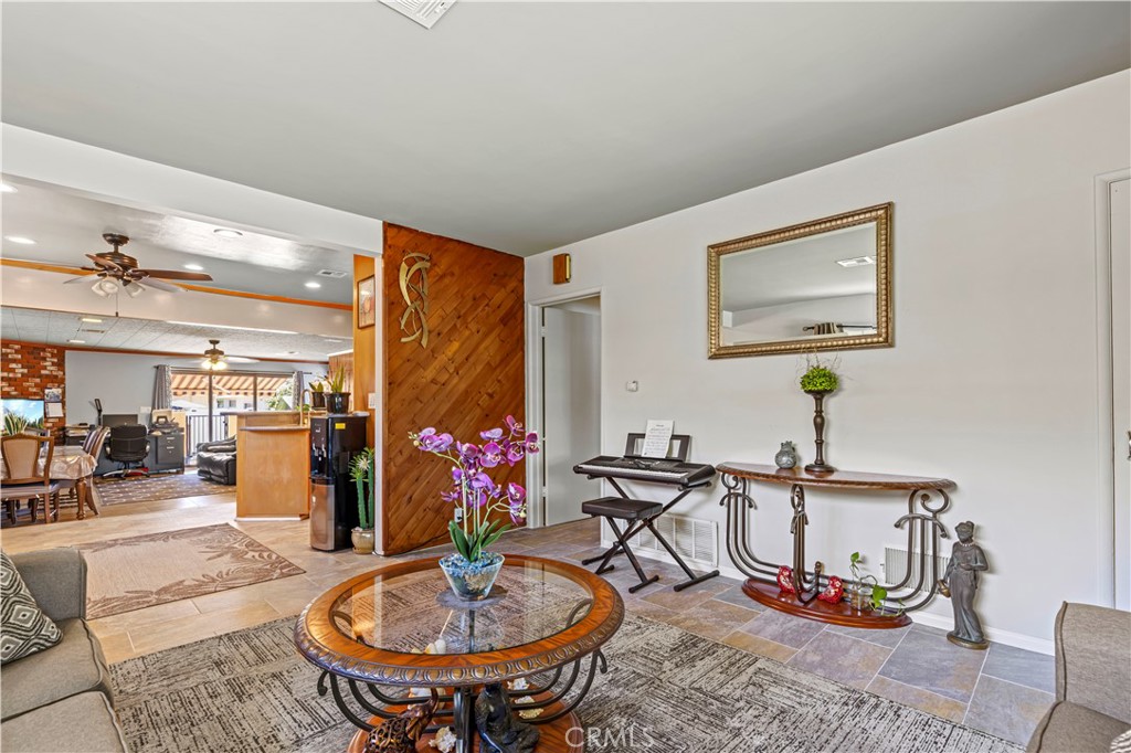 MLS #SR25188102 image #5