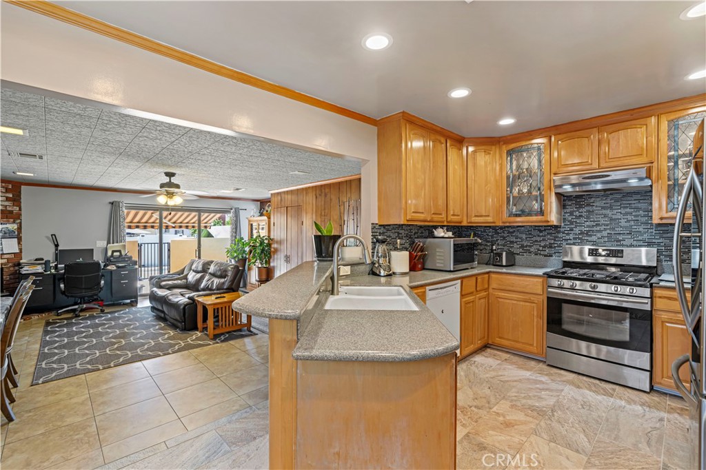 MLS #SR25188102 image #8