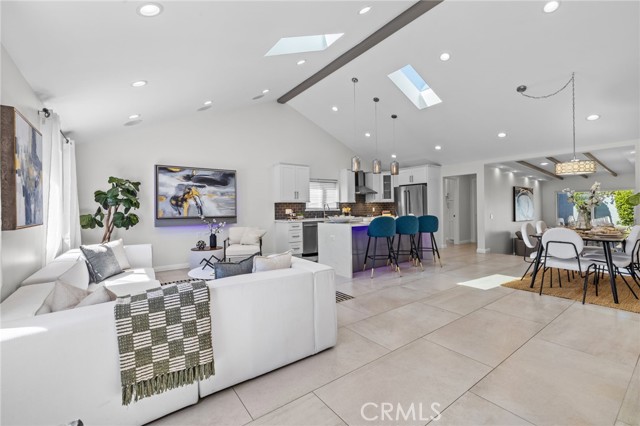 MLS #SR25188275 image #1