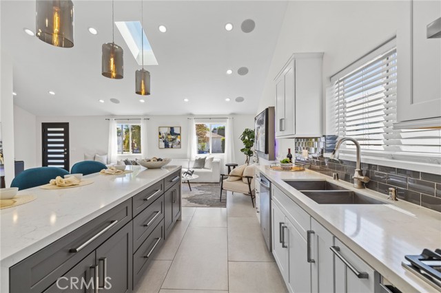 MLS #SR25188275 image #5