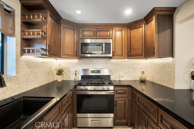 MLS #SR25188469 image #1