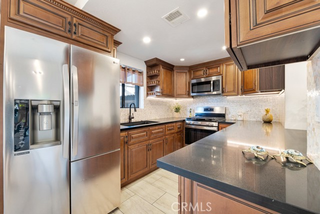 MLS #SR25188469 image #2