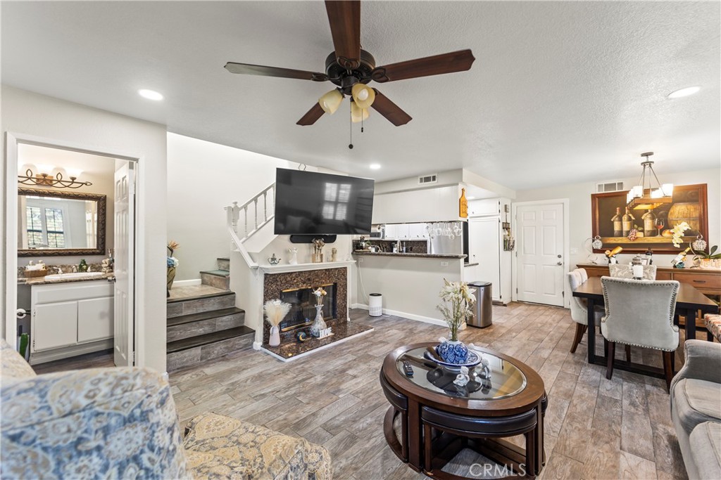 MLS #SR25188488 image #1