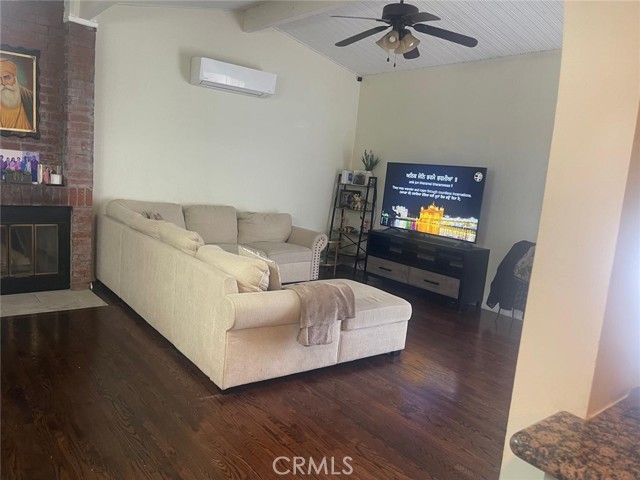 MLS #SR25189018 image #2