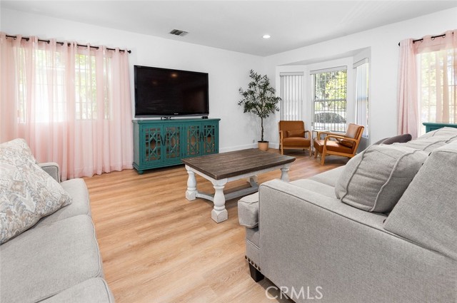 MLS #SR25189122 image #10