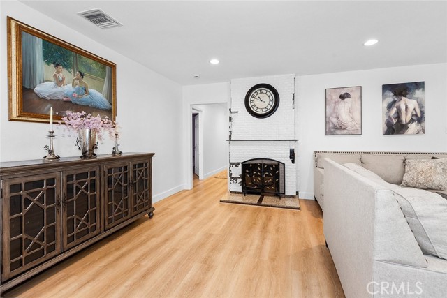 MLS #SR25189122 image #8