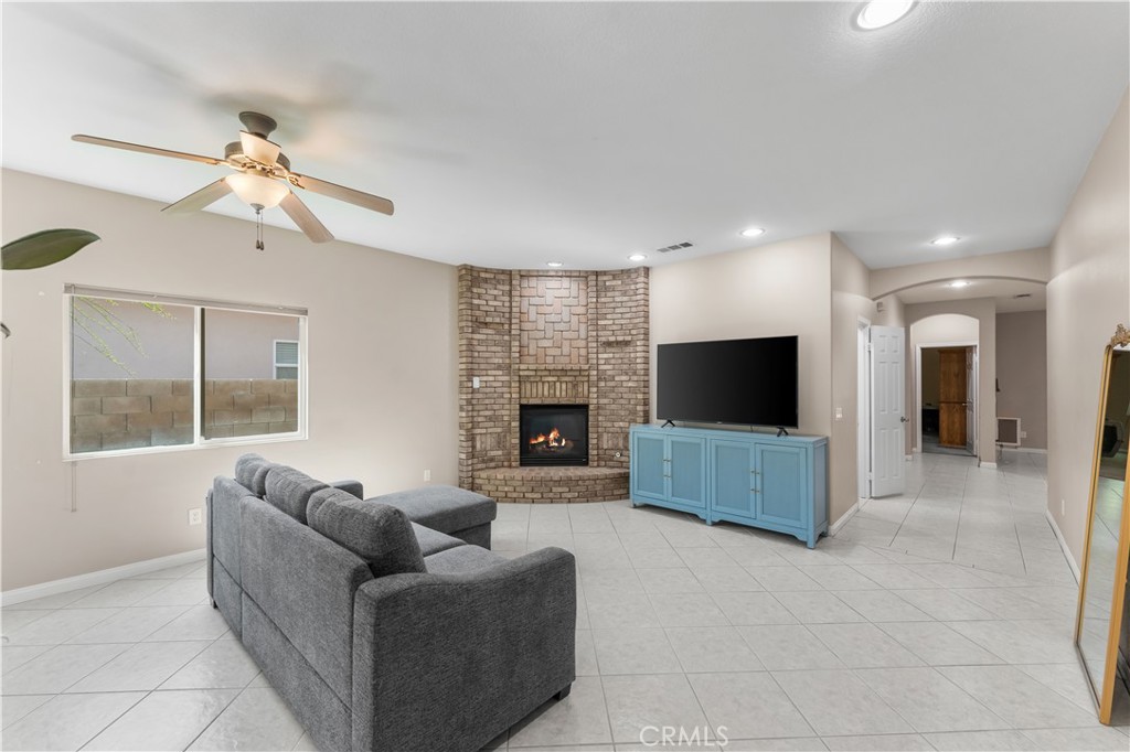 MLS #SR25189127 image #4