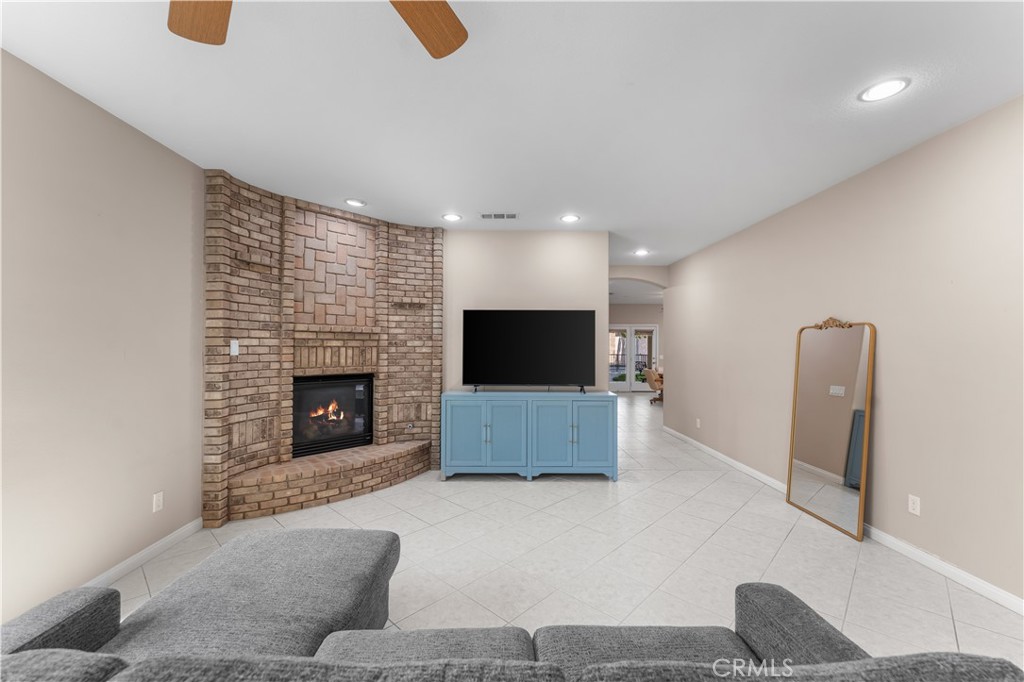 MLS #SR25189127 image #6