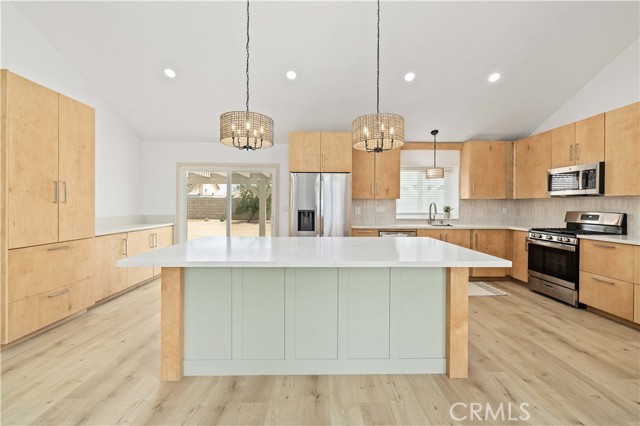 MLS #SR25189990 image #9